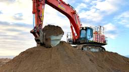 Hitachi ZX690-5A